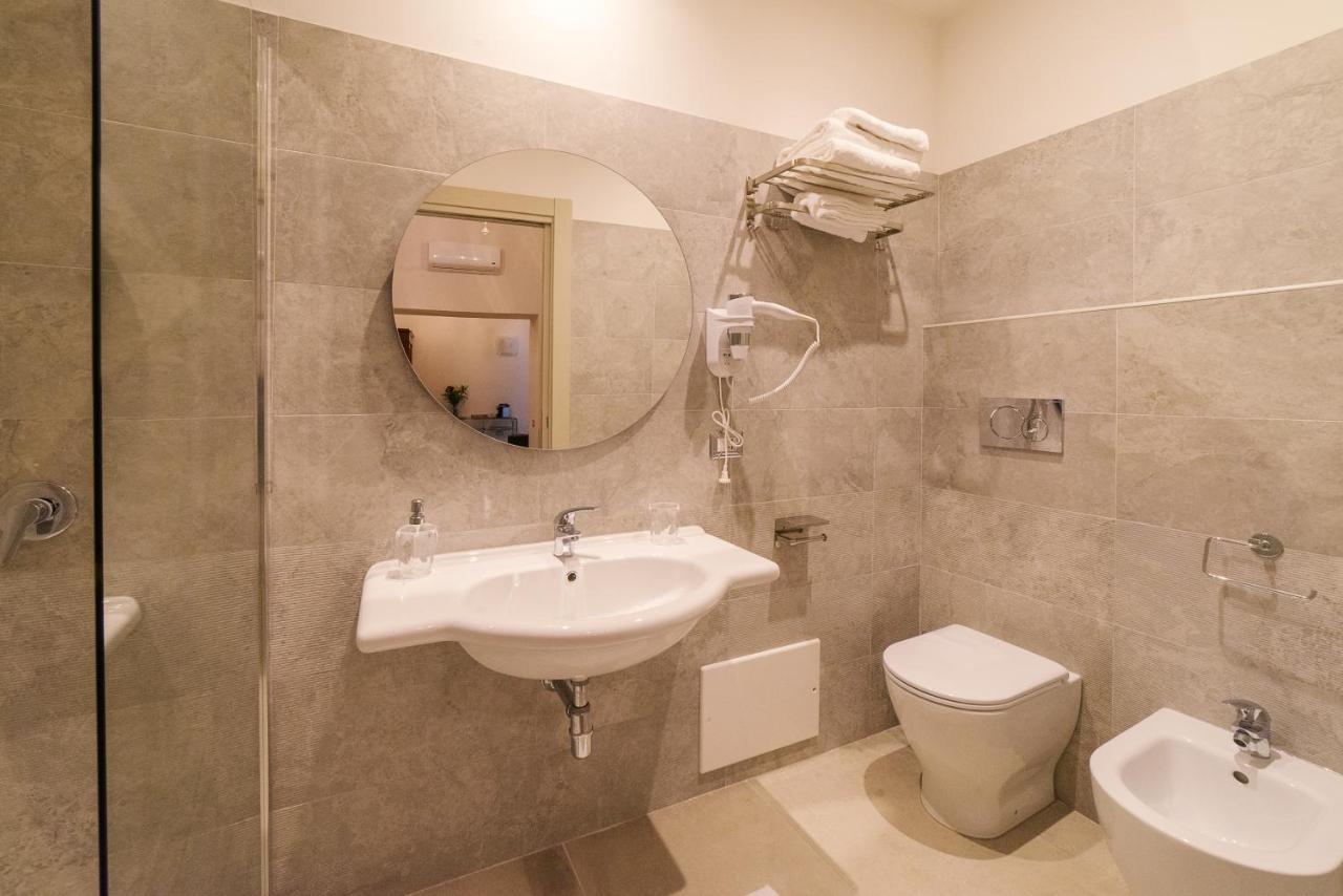 Waterfront Suites كالياري المظهر الخارجي الصورة